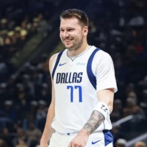 半岛体育-连续3场败走关键时刻！球霸东契奇害苦独行侠